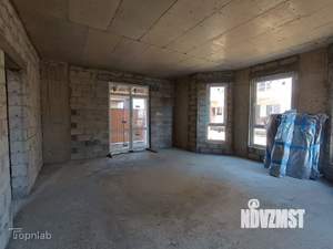 Дом 236м&sup2;, 3-этажный, участок 3 сот.  