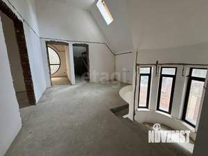 Дом 180м&sup2;, 2-этажный, участок 9 сот.  