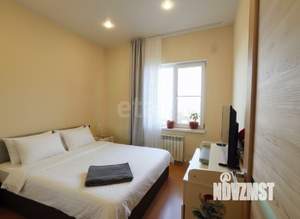 Таунхаус 210м&sup2;, 3-этажный, участок 1 сот.  