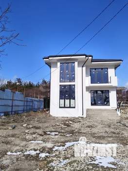 Дом 200м&sup2;, 2-этажный, участок 4 сот.  