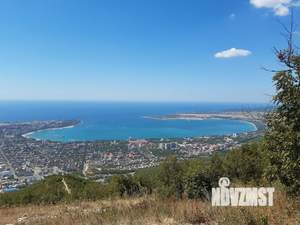 Дом 389м&sup2;, 3-этажный, участок 6 сот.  