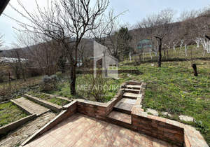 Дом 80м&sup2;, 2-этажный, участок 8 сот.  