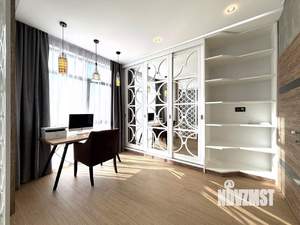 Дом 237м&sup2;, 3-этажный, участок 10 сот.  