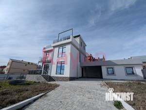 Дом 330м&sup2;, 2-этажный, участок 5 сот.  