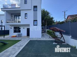 Дом 217м&sup2;, 2-этажный, участок 4 сот.  