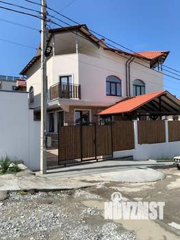 Дом 171м&sup2;, 3-этажный, участок 2 сот.  