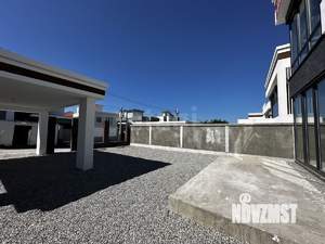 Дом 293м&sup2;, 3-этажный, участок 3 сот.  