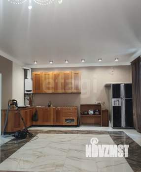 Дом 176м&sup2;, 2-этажный, участок 5 сот.  