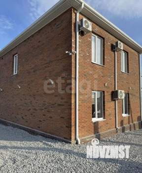 Дом 240м&sup2;, 2-этажный, участок 4 сот.  