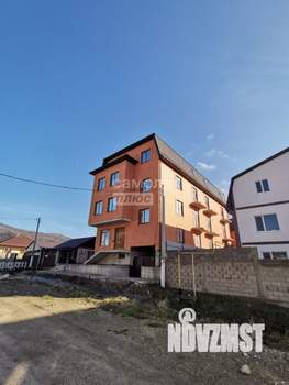 Дом 950м&sup2;, 4-этажный, участок 5 сот.  