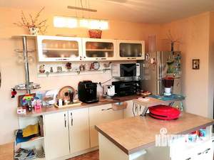 Дом 200м&sup2;, 2-этажный, участок 6 сот.  