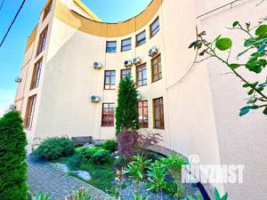 Дом 933м&sup2;, 2-этажный, участок 7 сот.  