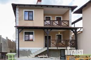 Дом 225м&sup2;, 3-этажный, участок 3 сот.  