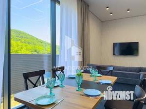 Дом 600м&sup2;, 1-этажный, участок 6 сот.  