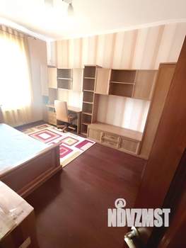 Коттедж 300м², 2-этажный, участок 4 сот.  