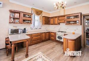 Коттедж 500м², 2-этажный, участок 8 сот.  