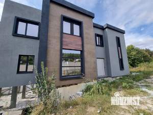 Дом 338м&sup2;, 3-этажный, участок 4 сот.  