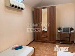 Дом 439м&sup2;, 3-этажный, участок 5 сот.  