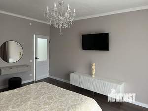 Коттедж 200м&sup2;, 2-этажный, участок 4 сот.  