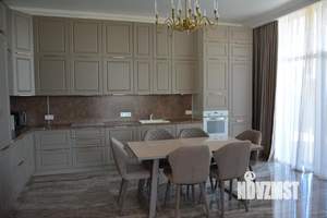 Дом 223м&sup2;, 2-этажный, участок 6 сот.  