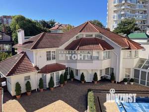 Коттедж 651м&sup2;, 3-этажный, участок 15 сот.  