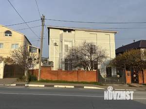 Дом 450м&sup2;, 3-этажный, участок 5 сот.  