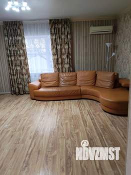 Дом 313м&sup2;, 3-этажный, участок 5 сот.  