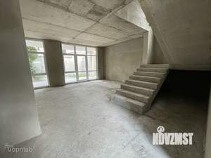 Дом 200м&sup2;, 2-этажный, участок 3 сот.  