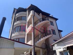 Дом 850м², 5-этажный, участок 6 сот.  