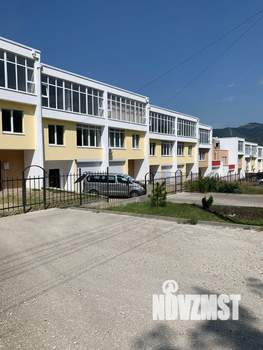 Таунхаус 231м&sup2;, 3-этажный, участок 2 сот.  