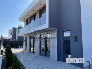 Коттедж 260м&sup2;, 2-этажный, участок 6 сот.  