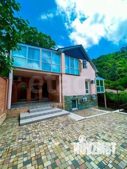 Дом 256м&sup2;, 2-этажный, участок 5 сот.  