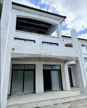 Дом 243м², 1-этажный, участок 3 сот.  