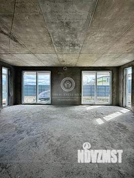 Коттедж 520м&sup2;, 3-этажный, участок 4 сот.  