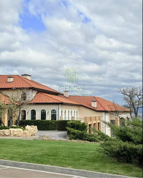 Дом 243м², 1-этажный, участок 3 сот.  