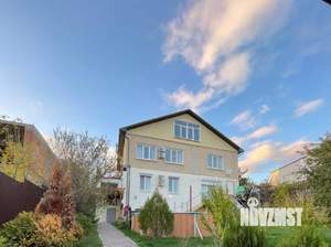 Дом 260м&sup2;, 3-этажный, участок 4 сот.  