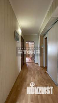 Коттедж 235м², 3-этажный, участок 6 сот.  