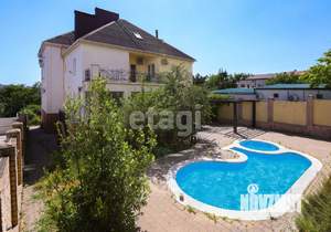 Дом 516м&sup2;, 3-этажный, участок 8 сот.  