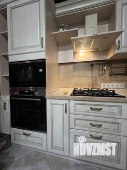 Дом 180м&sup2;, 2-этажный, участок 4 сот.  