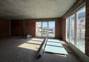 Дом 211м&sup2;, 3-этажный, участок 3 сот.  