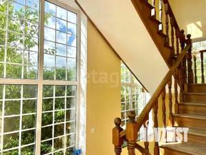 Дом 438м&sup2;, 3-этажный, участок 10 сот.  