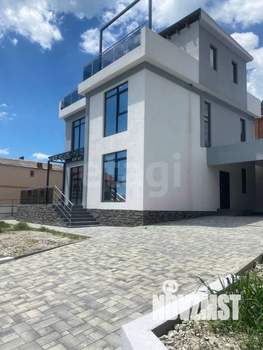 Дом 330м&sup2;, 3-этажный, участок 4 сот.  