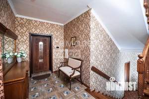 Дом 421м&sup2;, 3-этажный, участок 6 сот.  