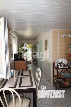 Дом 180м&sup2;, 2-этажный, участок 4 сот.  