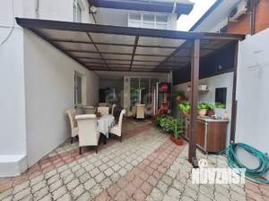 Дом 263м&sup2;, 3-этажный, участок 4 сот.  