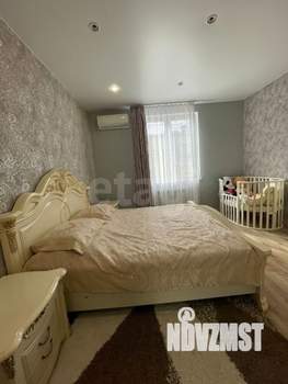 Таунхаус 210м&sup2;, 3-этажный, участок 1 сот.  