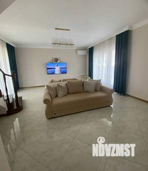 Дом 178м&sup2;, 2-этажный, участок 416 сот.  