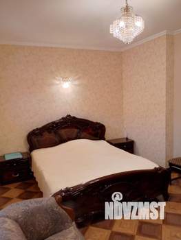 Дом 176м&sup2;, 2-этажный, участок 4 сот.  