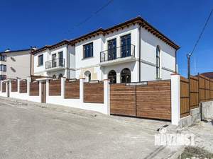 Дом 190м&sup2;, 2-этажный, участок 3 сот.  