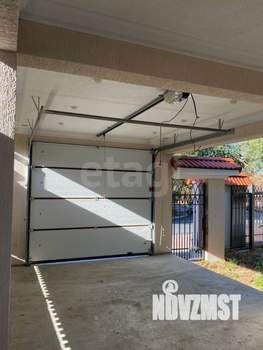 Дом 307м&sup2;, 2-этажный, участок 3 сот.  